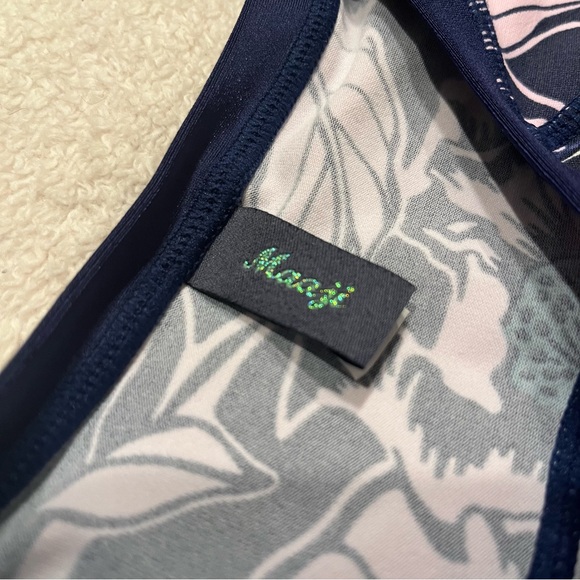 Maaji Swimwear Boa Noite Tropical Floral Long Sleeve Rash Guard Size Small - Picture 7 of 7